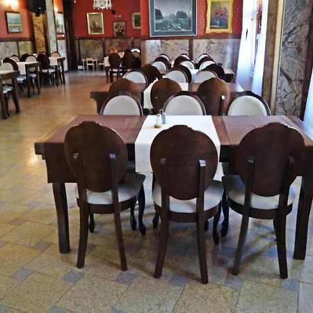 Noclegi Przy Restauracji Klemens Szczebrzeszyn Екстериор снимка