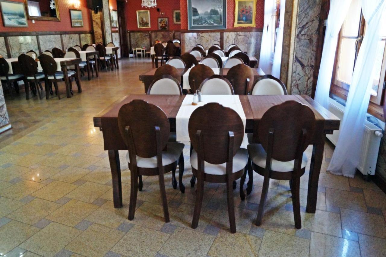 Noclegi Przy Restauracji Klemens Szczebrzeszyn Екстериор снимка